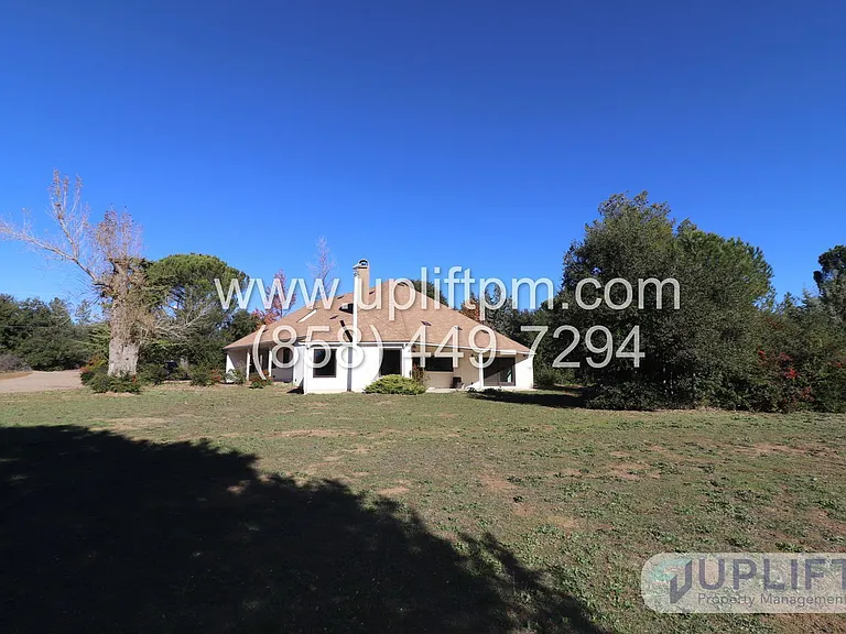 4721 Meadowridge Rd — Photo 18
