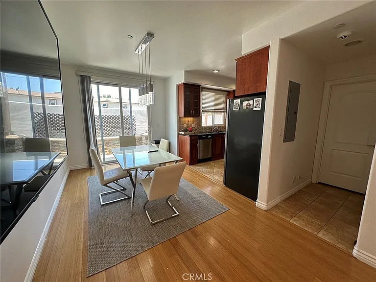 270 E Glenarm St — Photo 5