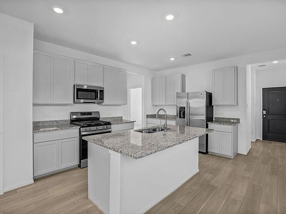 2nd image of 8086 Magnolia Prairie Ln