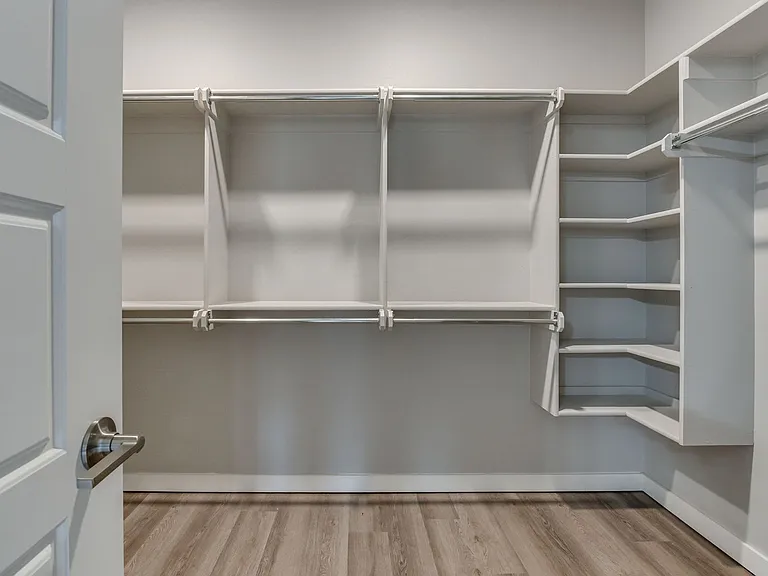 10608 Glover River Dr — Photo 23