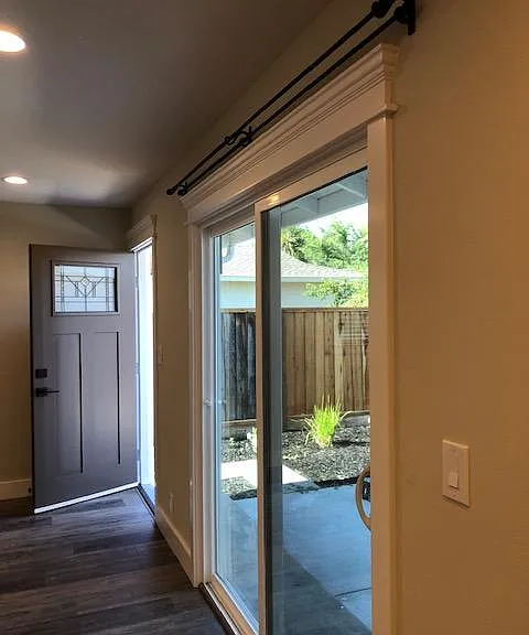 958 Gretchen Ln — Photo 5