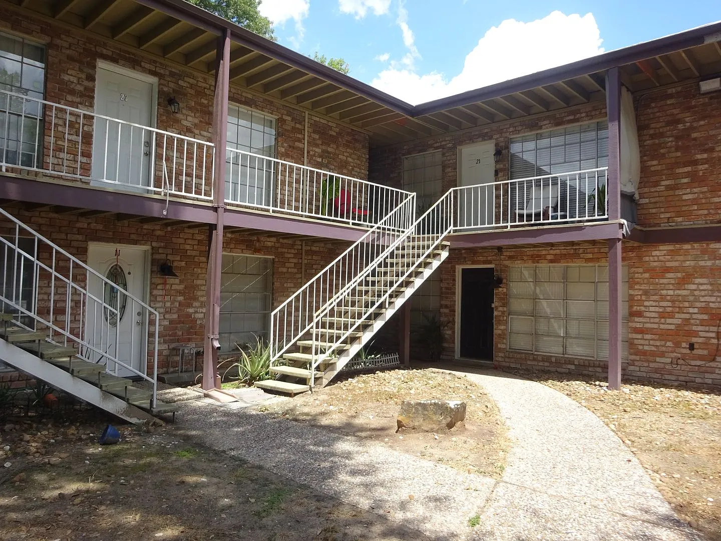 Beautifull Updated Condo for Lease | 2 Bed, 1 Bath | 1,060 Sq Ft | Chapel Run Community | — Photo 3