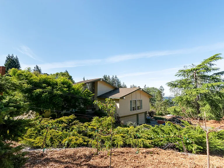 22688 Riva Ridge Rd — Photo 37