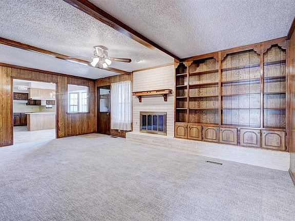 2nd image of 1325 NE 19th Pl