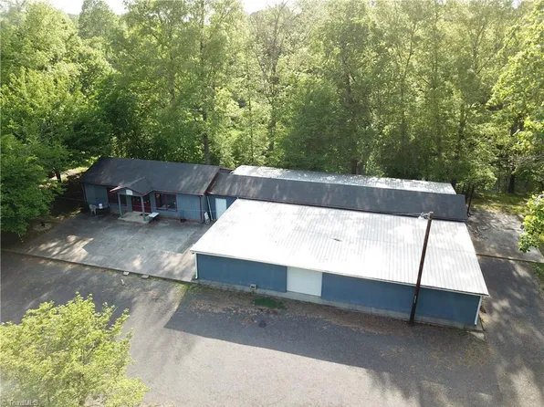 347 W Kings Hwy, Eden, NC 27288