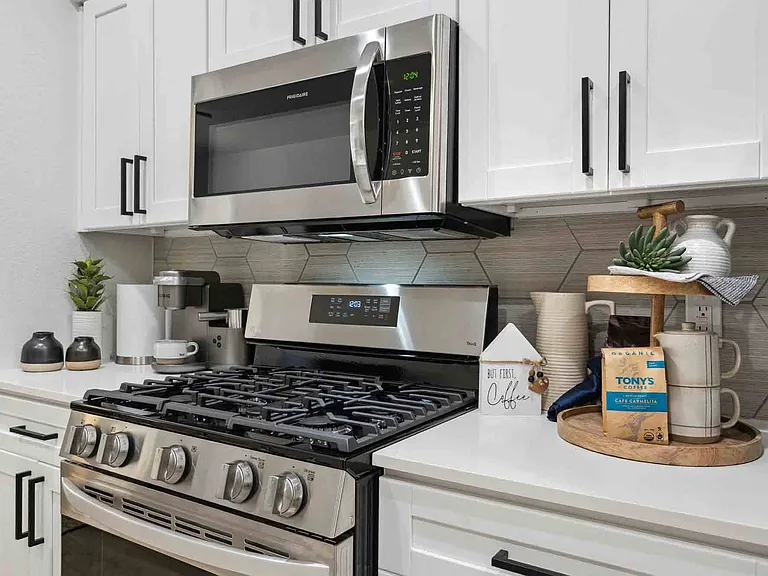 Zone Luxe, Glendale, AZ, Kitchen
