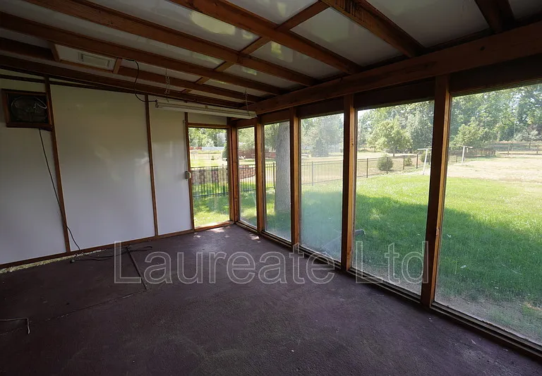 1472 W Geddes Ave — Photo 13