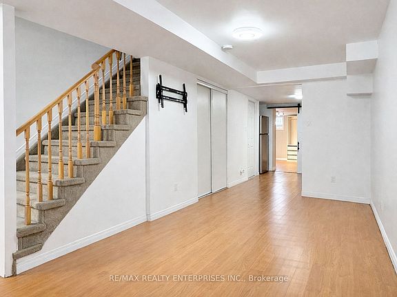 4th image of 818 Buttonbush Ct