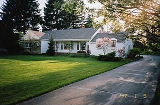 2nd image of 1084 Som Center Rd