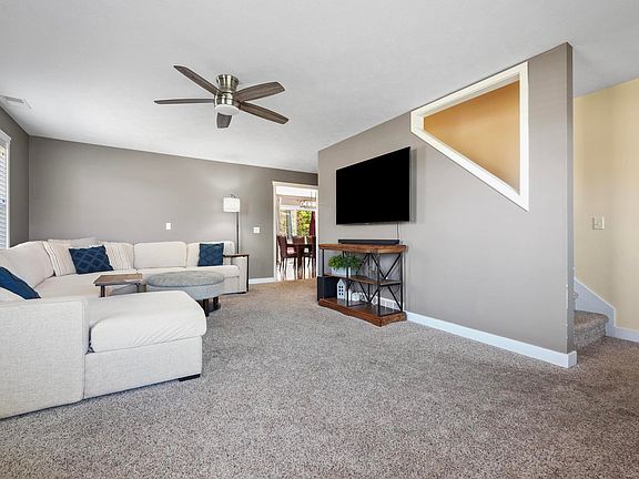 5th image of 3176 Winchester Dr