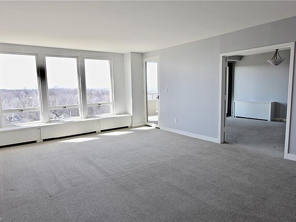 4th image of 1 Bratenahl Pl APT 908