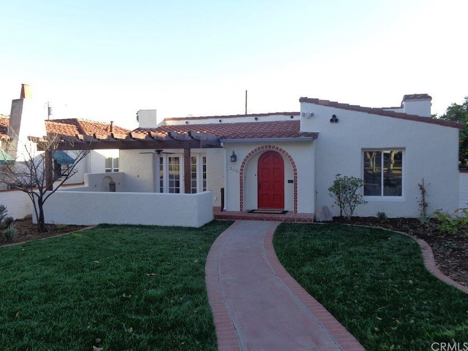 1st image of 2040 Loma Vista St