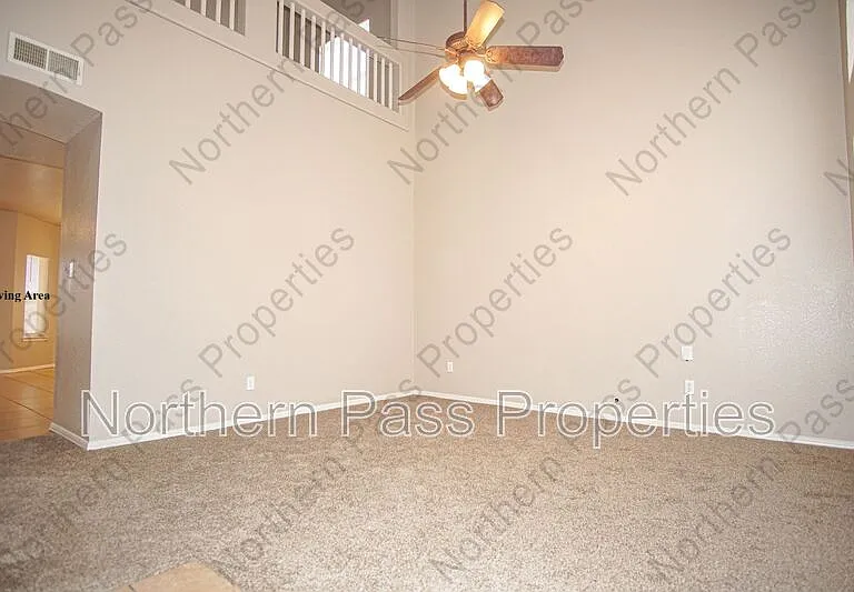 10790 Adin St — Photo 5