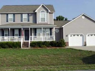 190 Country Day Cir, Selma, NC 27576