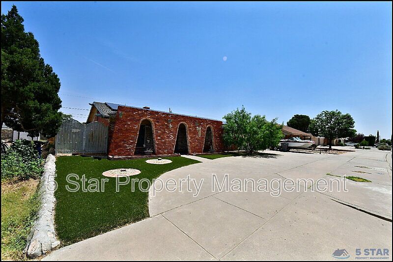 1st image of 9125-H Burgess Dr #H