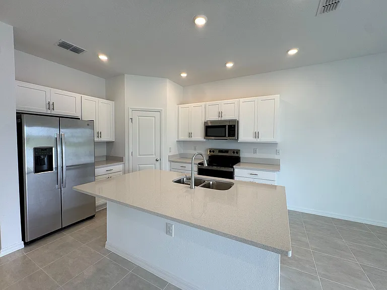 10725 Eclipse St — Photo 9