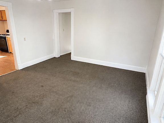 5th image of 622 S 3rd Ave