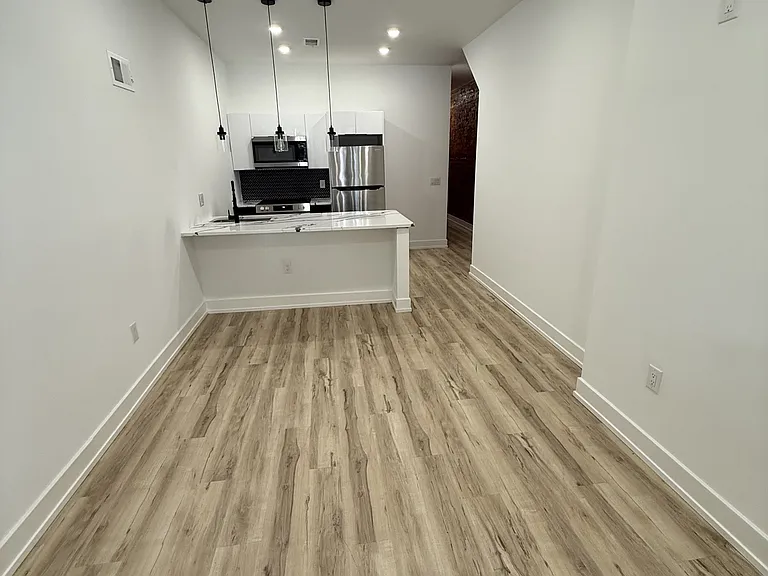 1222 W Hilton St #1 — Photo 1