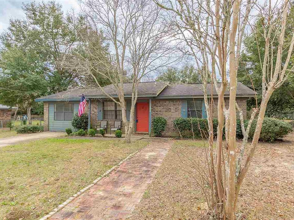 1st image of 5533 Woodcrest Dr