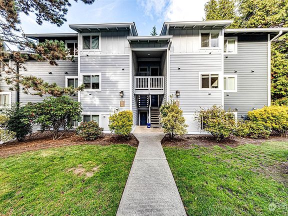 2nd image of 14014 NE 181st Pl APT D104