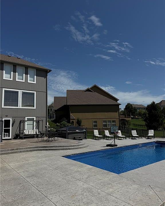 2nd image of 17595 N Alder Ct