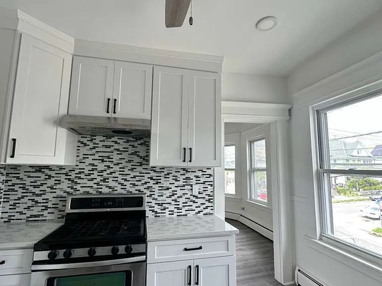 690 William St #2 — Photo 8