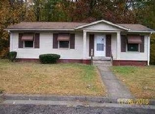 1800 Freeman St, Hopewell, VA 23860