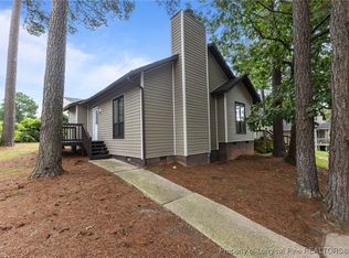 830 Rumford Pl, Fayetteville, NC 28303