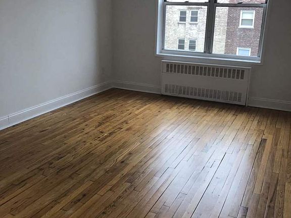 4th image of 2554 38th St APT 1A