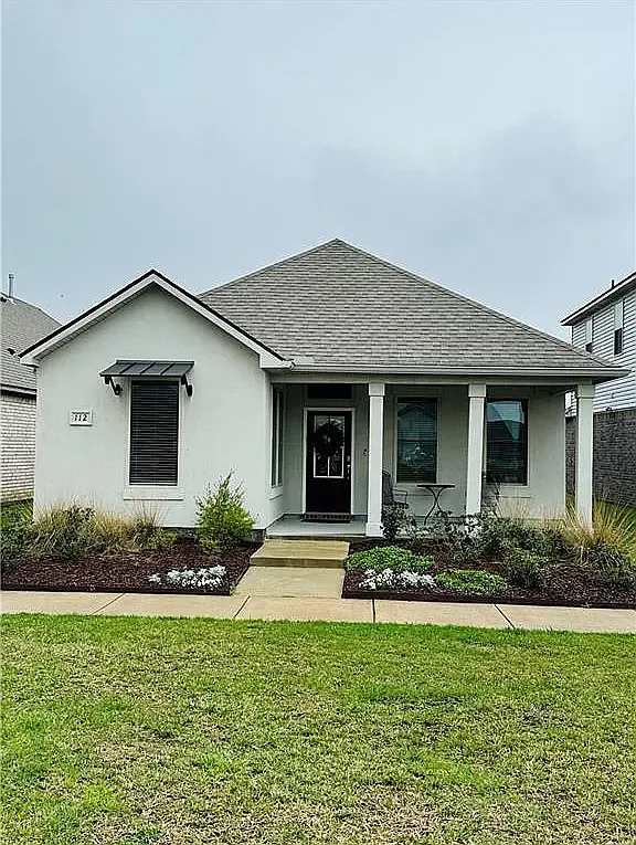 4 bed, 1884 sqft, $2,400 — Photo 1