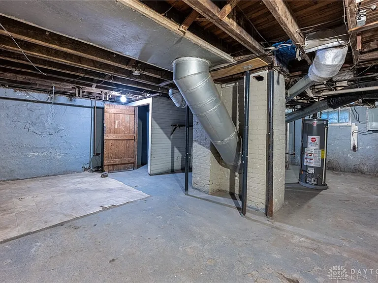 338 Kenwood Ave — Photo 12