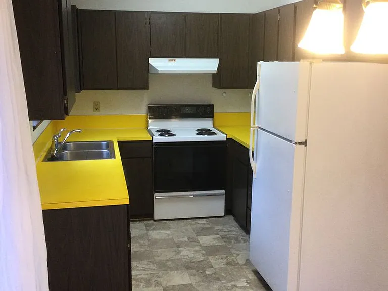 83 NW Nichols Ave — Photo 10