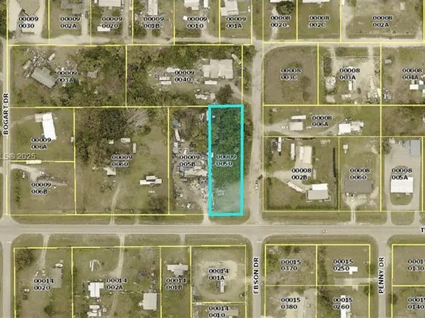 8420 Ebson Dr, North Fort Myers, FL 33917