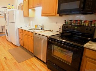 490 Danbury Rd #4B, Wilton, CT 06897