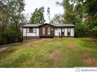 926 Longview Cir, Adamsville, AL 35005