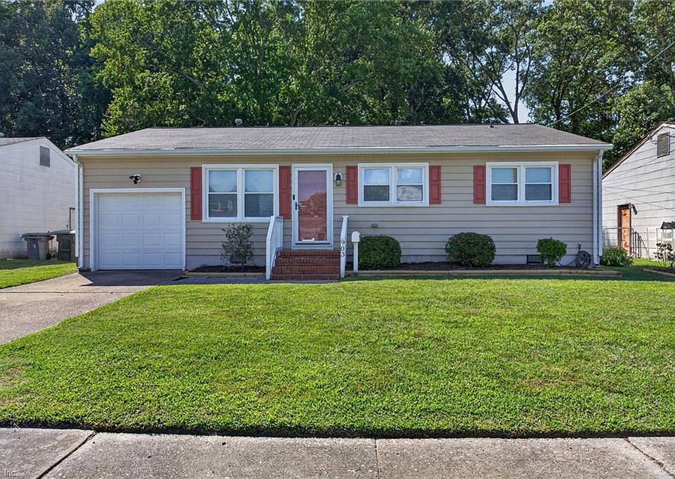 1st image of 903 Thames Dr