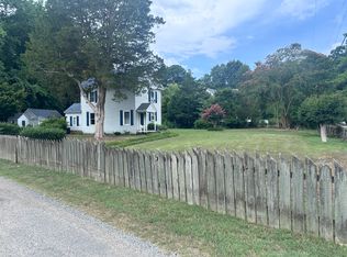 569 Blount Point Rd, Newport News, VA 23606