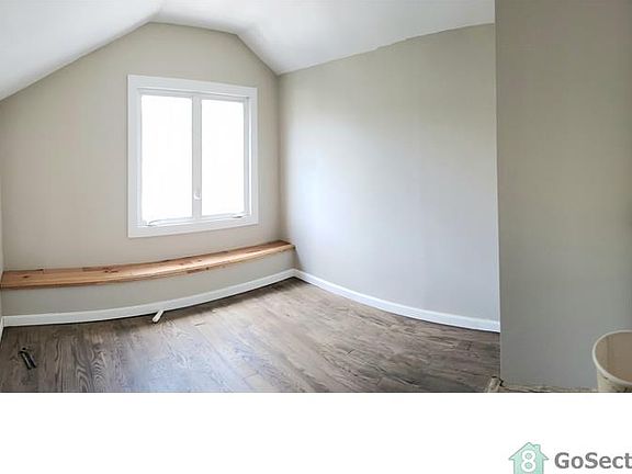 2nd image of 4651 Hylan Blvd #2R