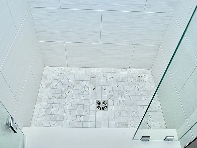 406 Hedge St — Photo 23