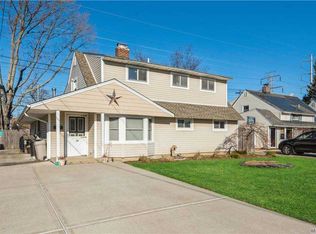 59 Mallard Rd, Levittown, NY 11756