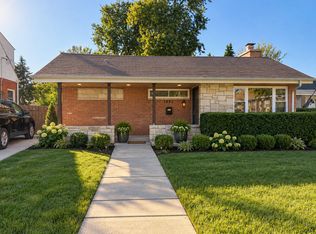 1442 Suffolk Ave, Westchester, IL 60154