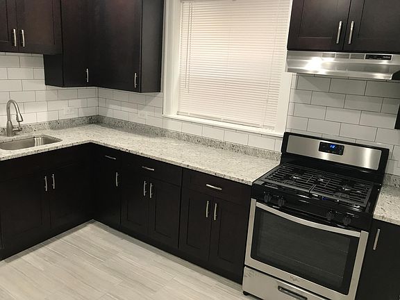2nd image of 5526 N Artesian Ave APT 2
