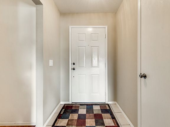5th image of 111 Cloudcroft Dr