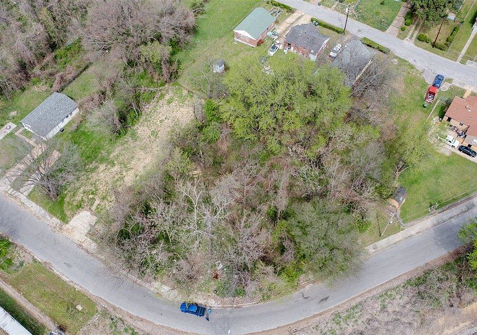 1st image of 244 W DAVANT AVE