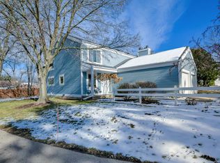 12 Bayberry Trl, Madison, WI 53717