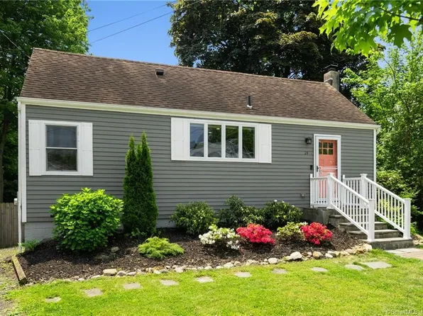 24 Winfield Court, Norwalk, CT 06855