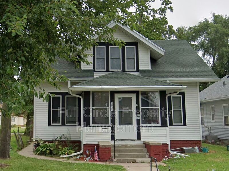 1st image of 3925 N 19th St