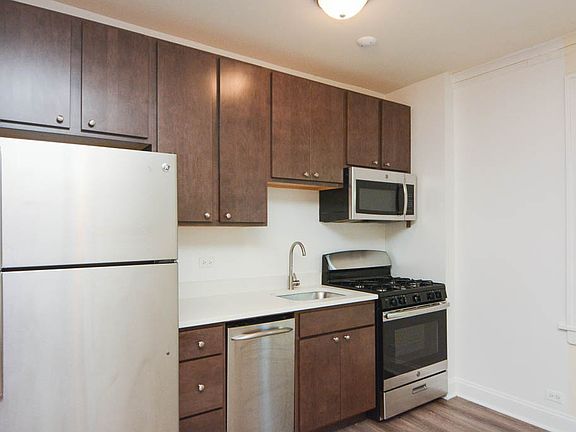 3rd image of 2936 W Palmer St APT 209