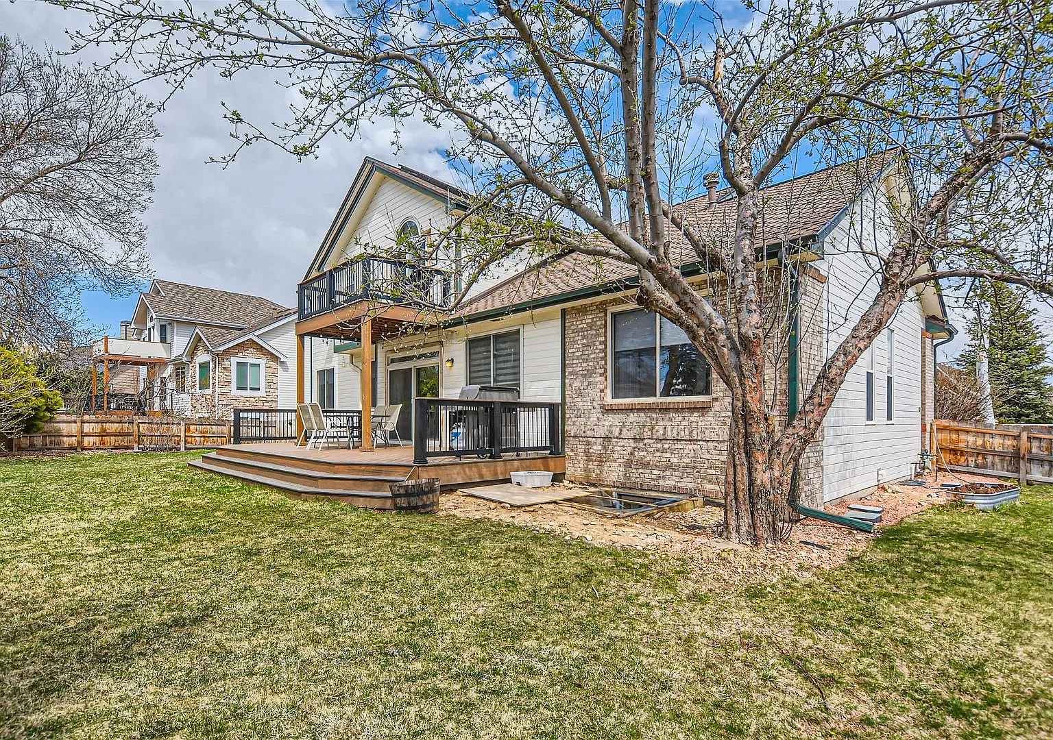 Spacious Haven: 4 BDR Home in Louisville, CO — Photo 4