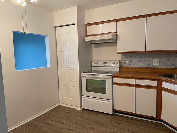 3rd image of 9355 Landings Ln Unit 203